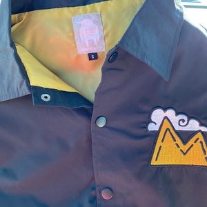 Kinwamonster jacket size small.